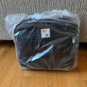 Briggs & Riley Medium 2-Wheel Expandable Brief (unused - in original packaging)